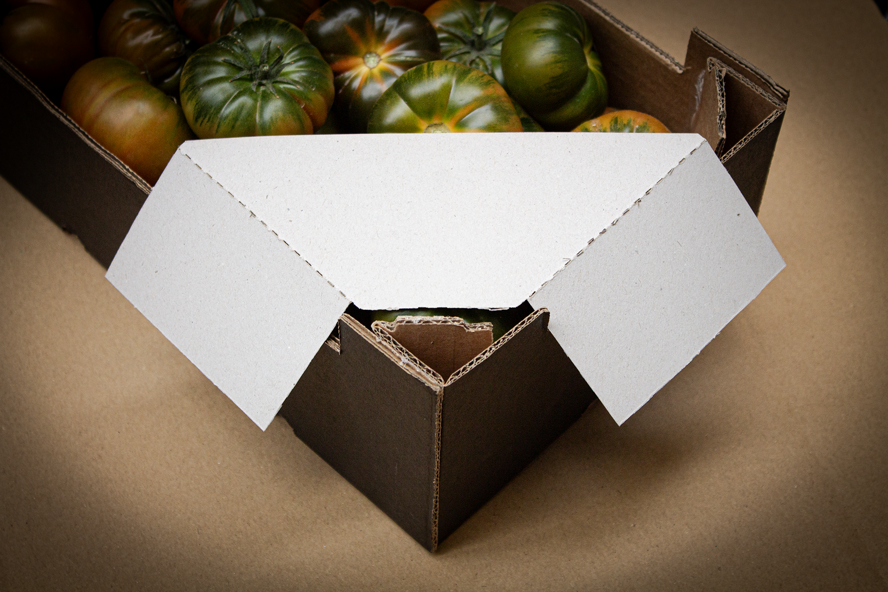 Detalle de esquinero impreso en caja